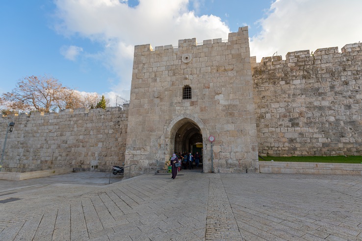 エルサレムの神殿の丘と嘆きの壁